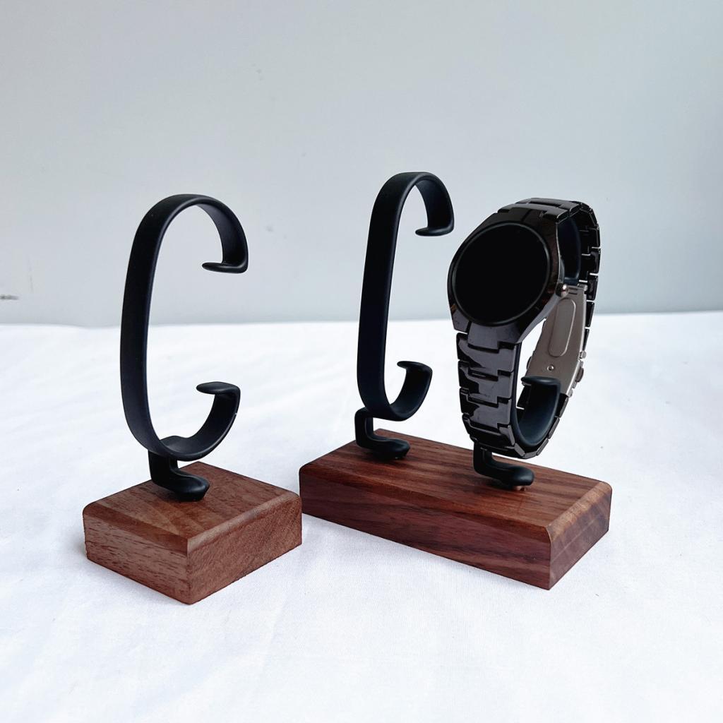 Suporte de Exibição de Relógio - Jewelry And Watches Inc avaliação e preço